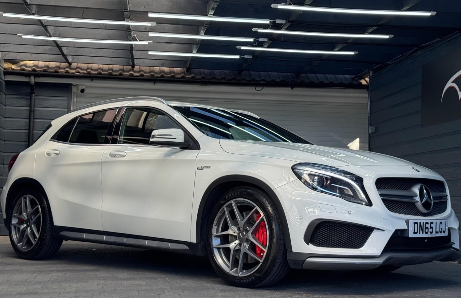 [ berth ]Mercedes-Benz GLA