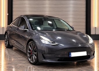 Tesla Model 3 2020