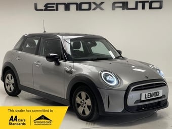Mini Hatch 2023