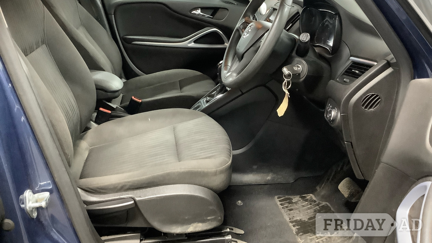 [ berth ]Vauxhall Zafira Tourer