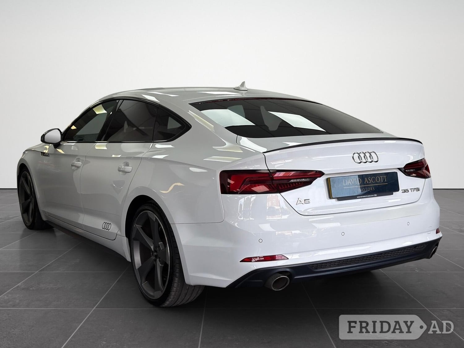 [ berth ]Audi A5