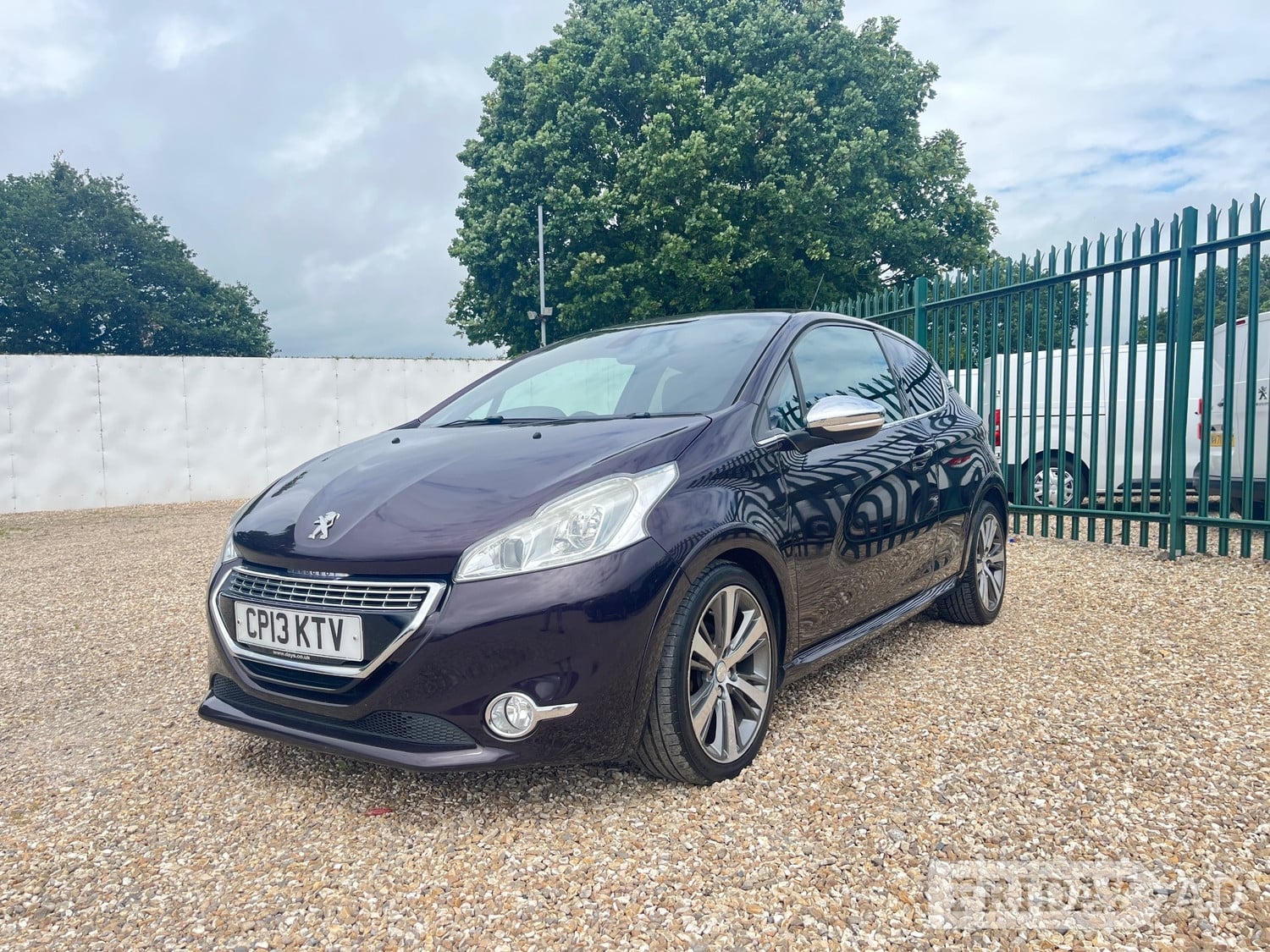 Peugeot 208 2013 - Cars in Axminster