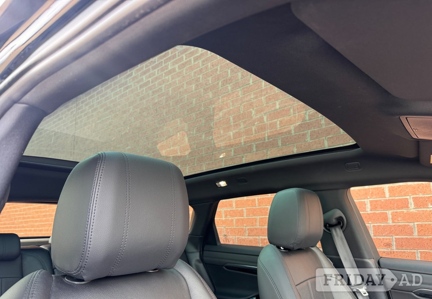 [ berth ]Land Rover Range Rover Evoque