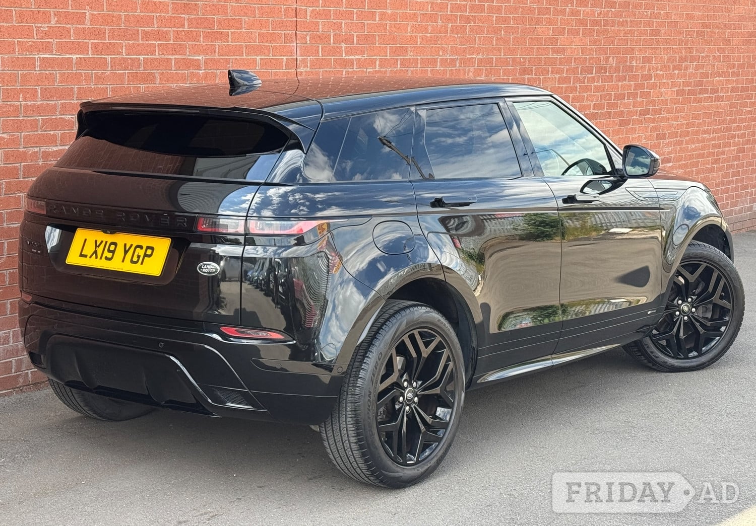 Land Rover Range Rover Evoque 2019 - Cars in Doncaster