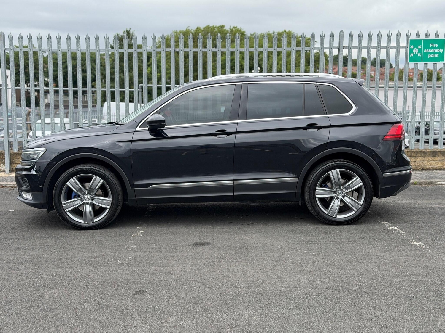Volkswagen Tiguan 2016 - Cars