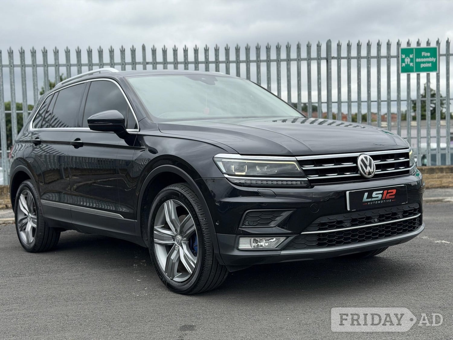 Volkswagen Tiguan 2016 in Leeds
