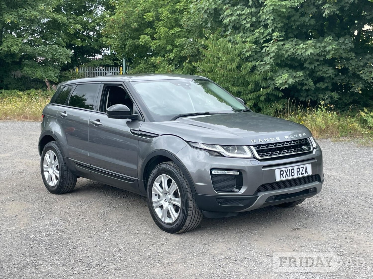 Land Rover Range Rover Evoque 2018 in Leeds
