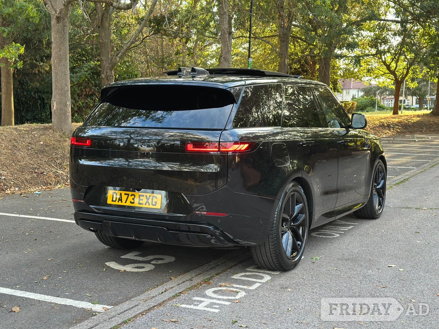 [ berth ]Land Rover Range Rover Sport