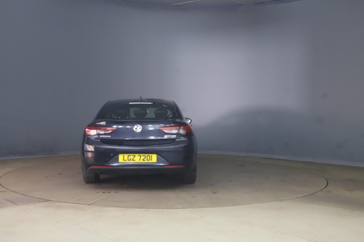 Vauxhall Insignia 2019 - Cars