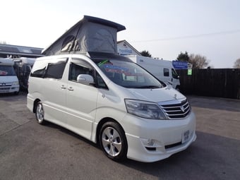 Toyota Alphard 2005