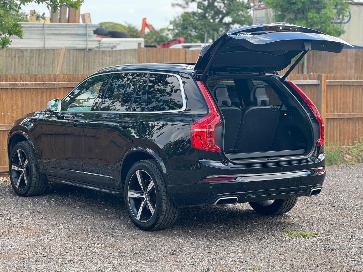 Volvo XC90 2017 - Cars in St. Albans