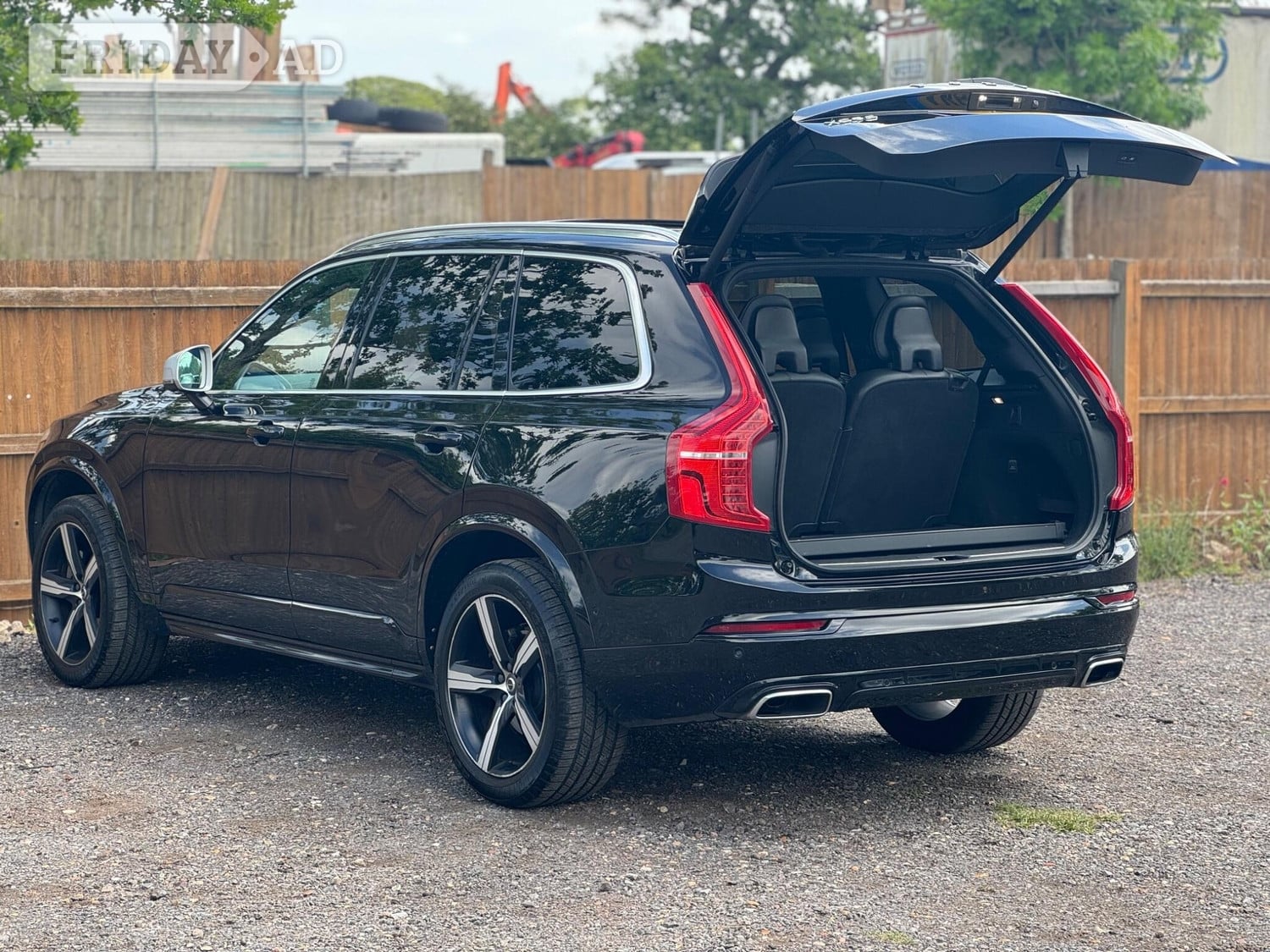 Volvo XC90 2017 - Cars in St. Albans