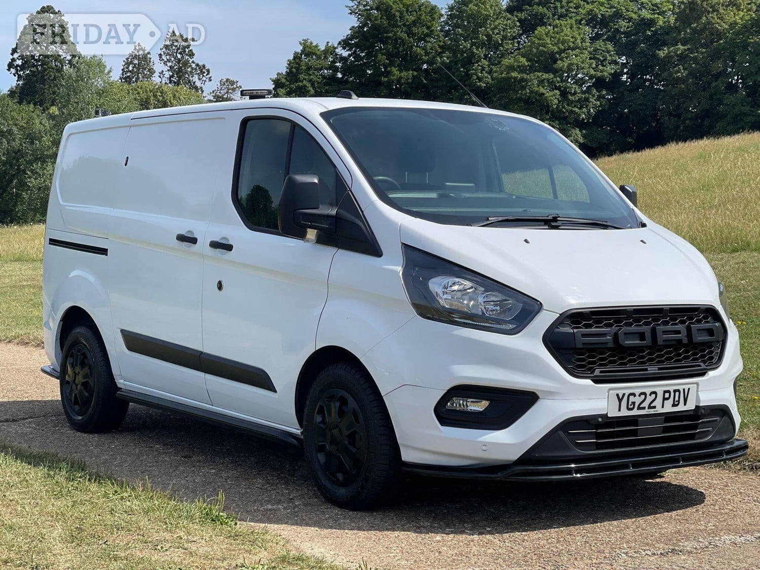 [ berth ]Ford Transit Custom