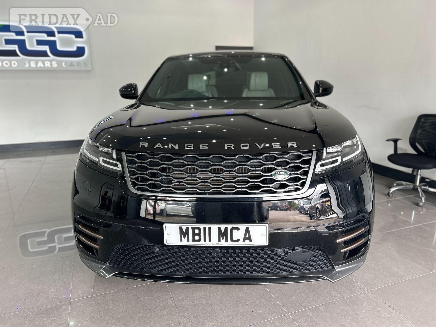 [ berth ]Land Rover Range Rover Velar