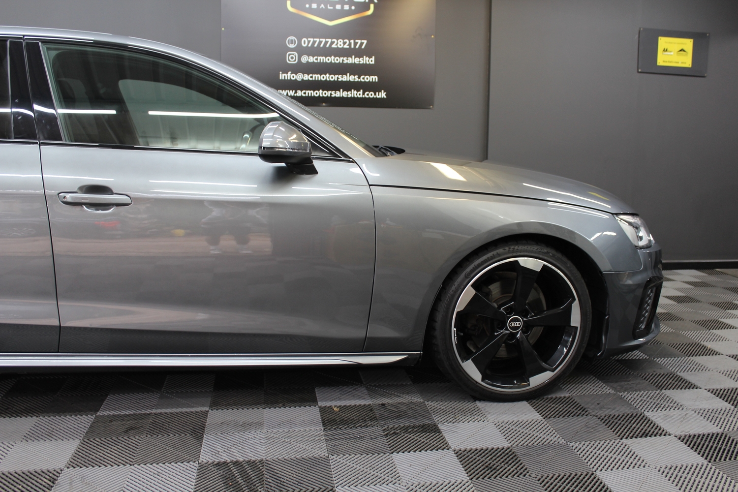 Audi A4 2021 - Cars