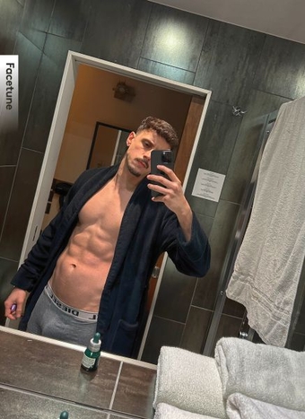 Alexsharklatino