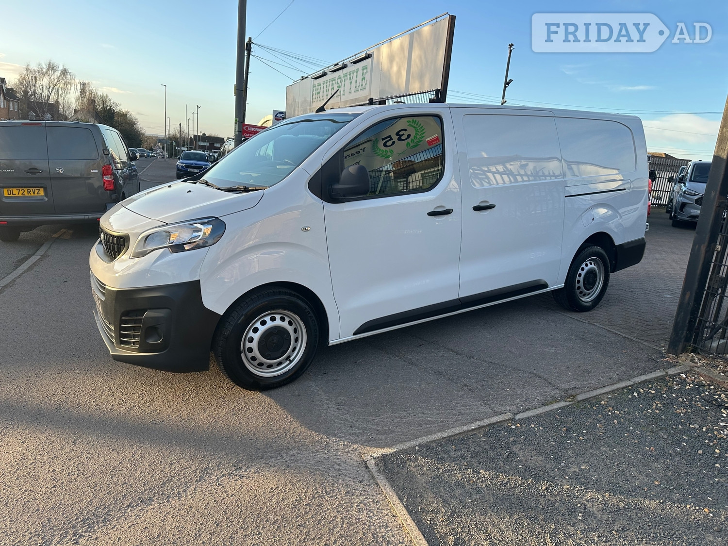 Peugeot Expert 2022 - Vans & Commercial Vehicles