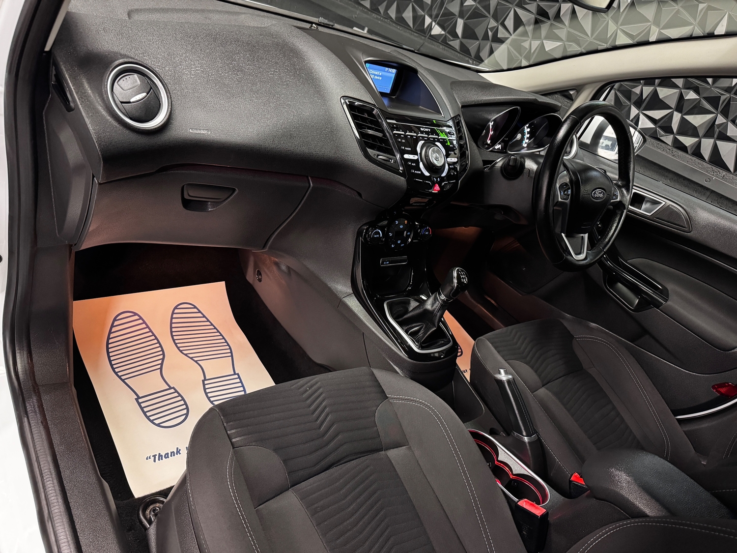 [ berth ]Ford Fiesta