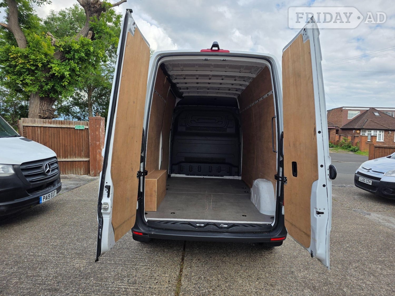 Mercedes-Benz Sprinter 2024 - Vans & Commercial Vehicles