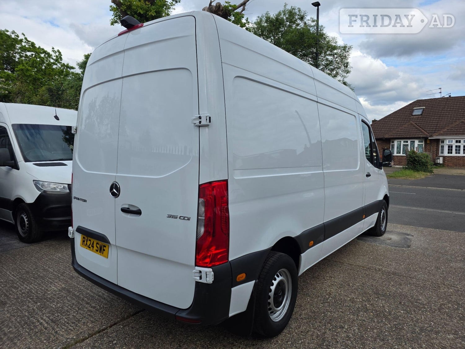 [ berth ]Mercedes-Benz Sprinter