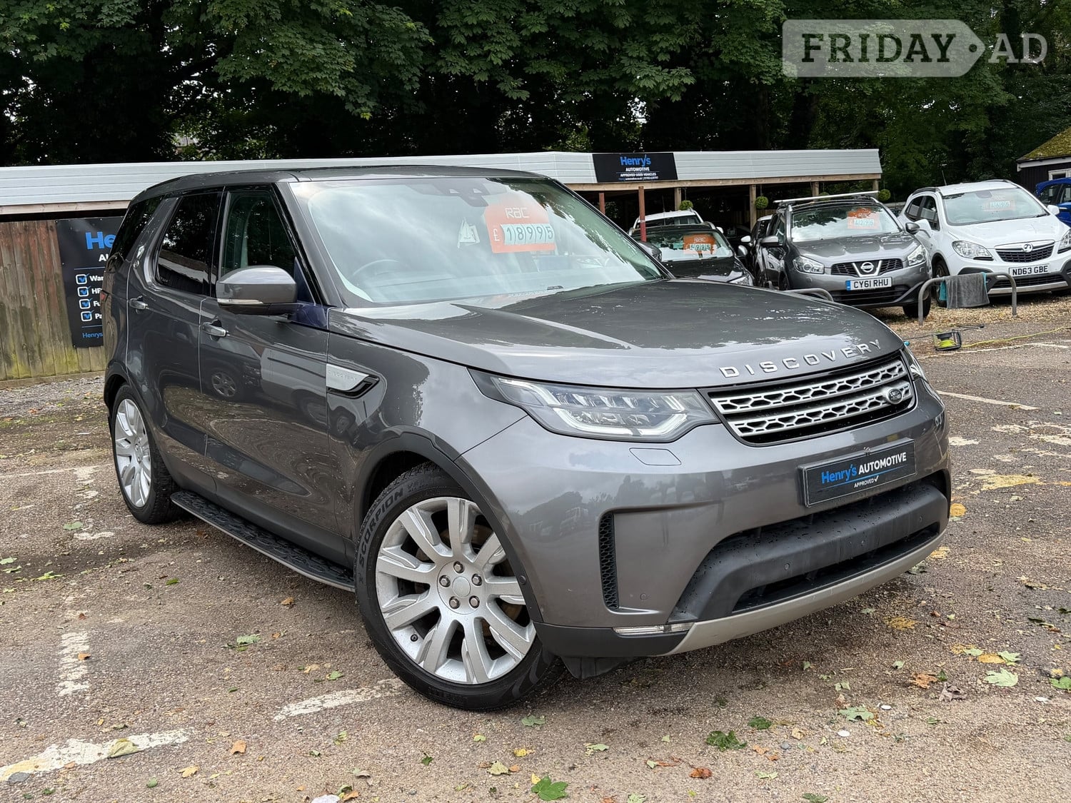 Land Rover Discovery 2017 in Newport