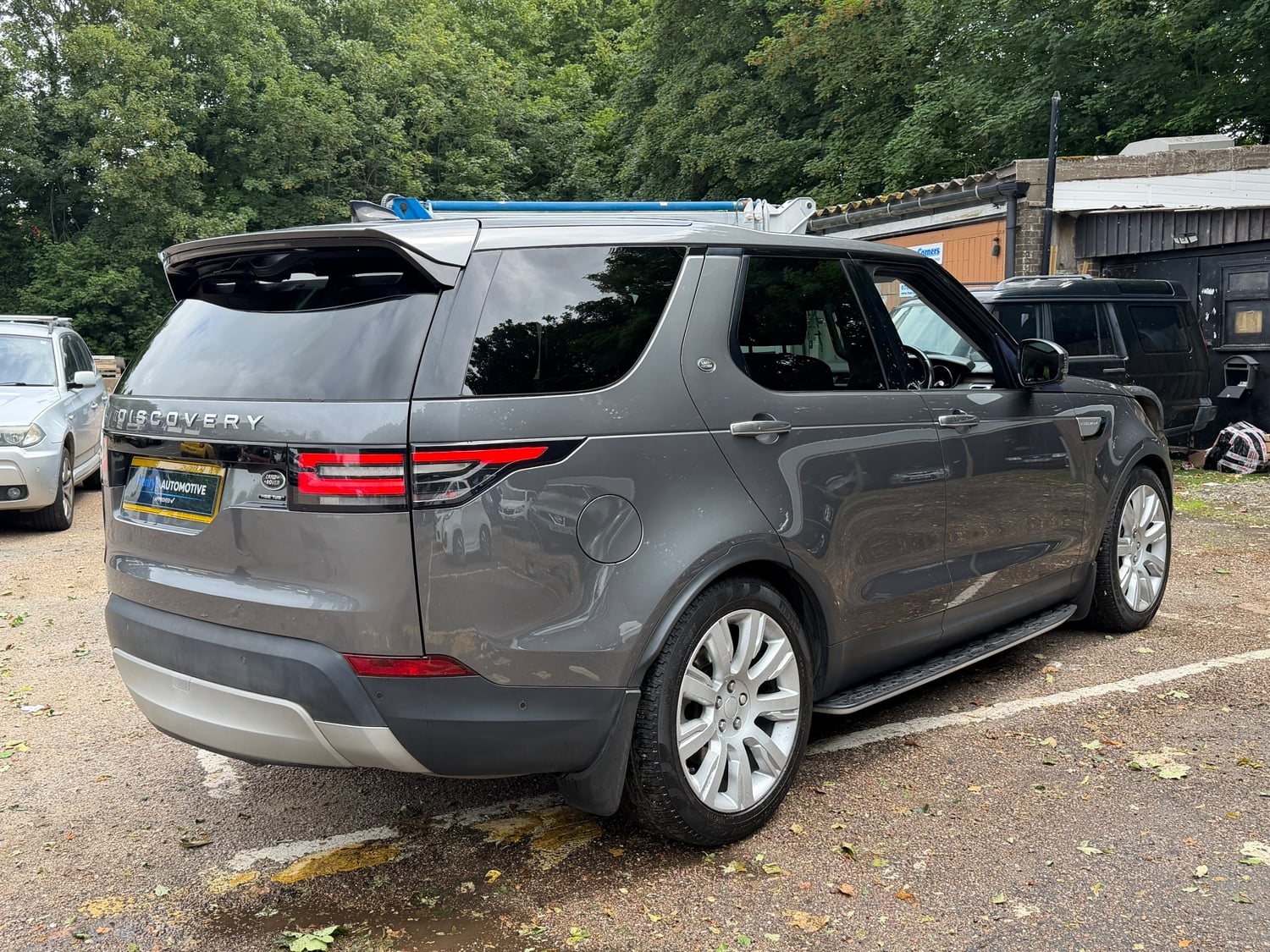 Land Rover Discovery 2017 - Cars