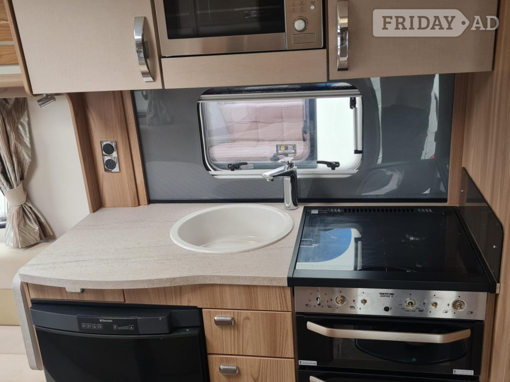 Swift Evolution 480 2016 - Motorhomes & Caravans