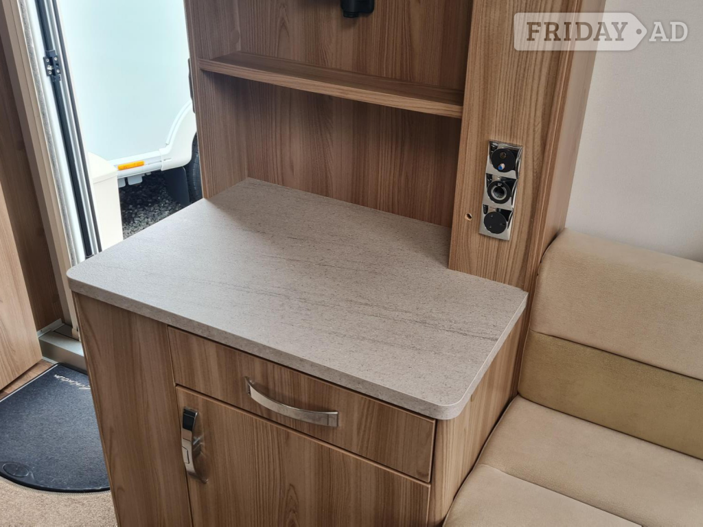 [2 berth ]Swift Challenger EVO 480