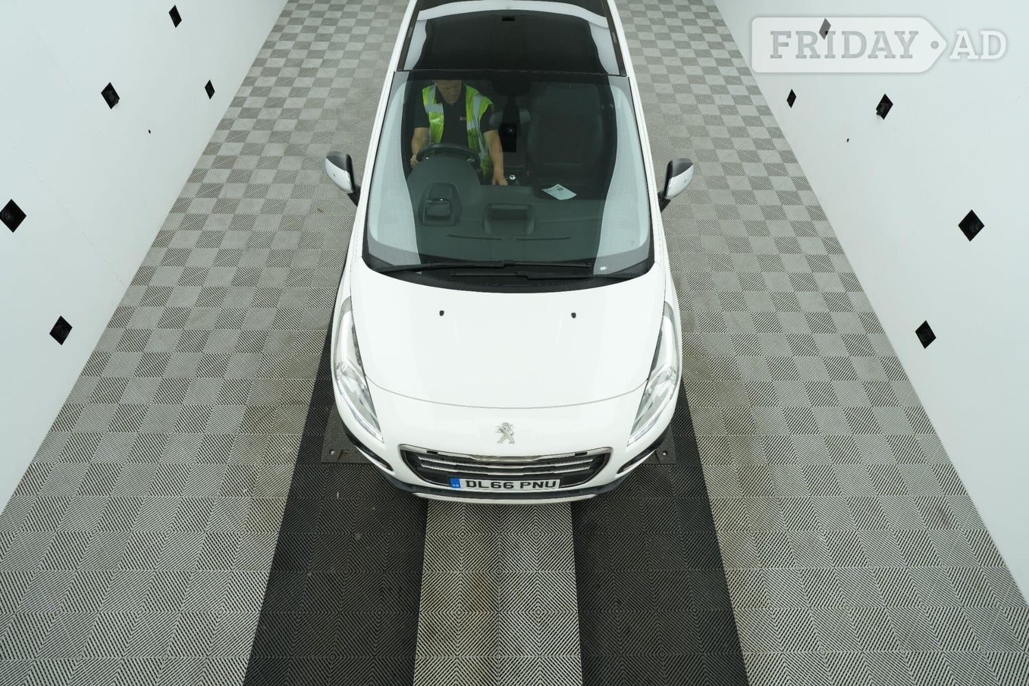 Peugeot 3008 2016 - Cars in Uxbridge