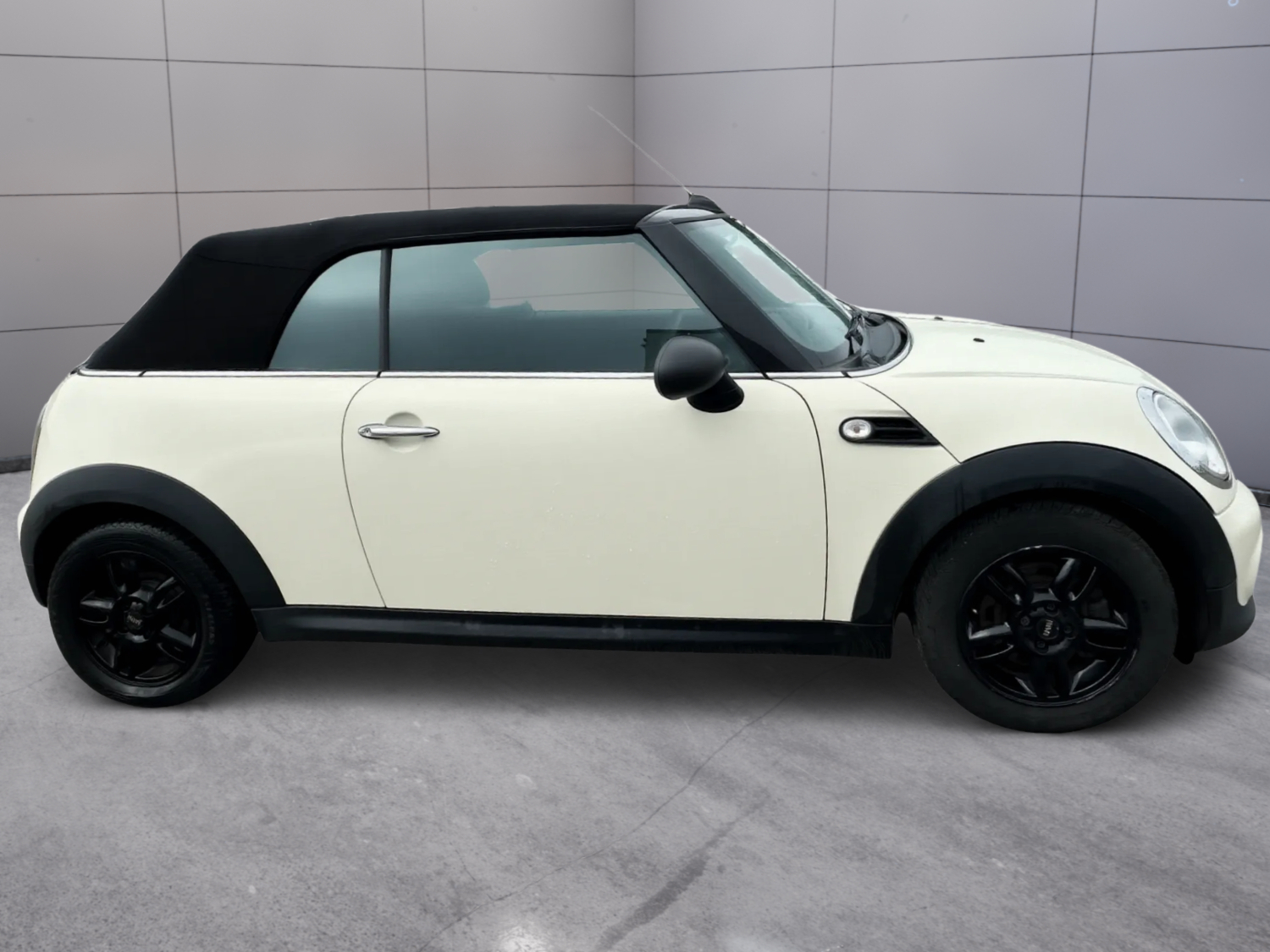 Mini Convertible 2013 - Cars in Broxburn
