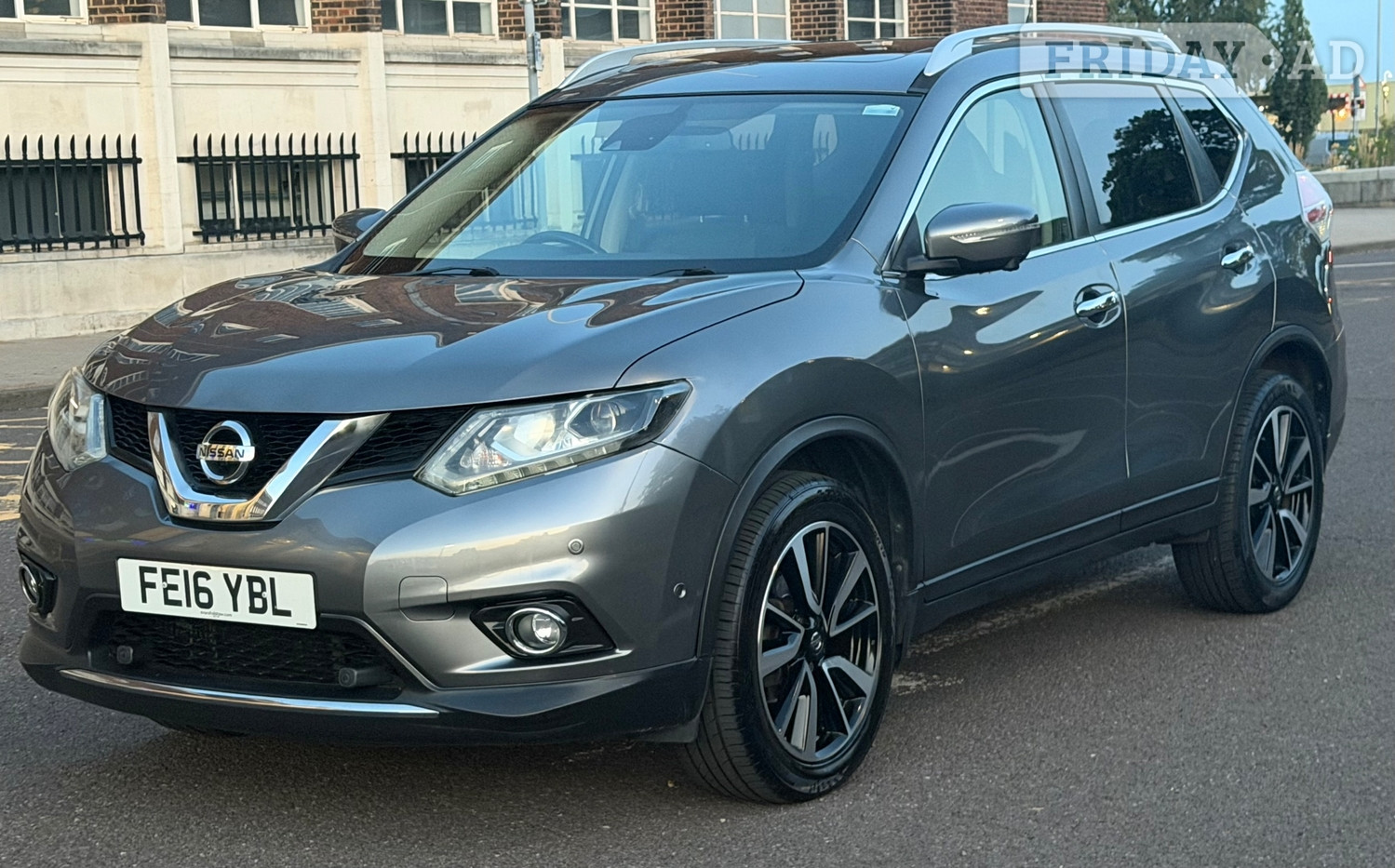 Nissan X-Trail Barking