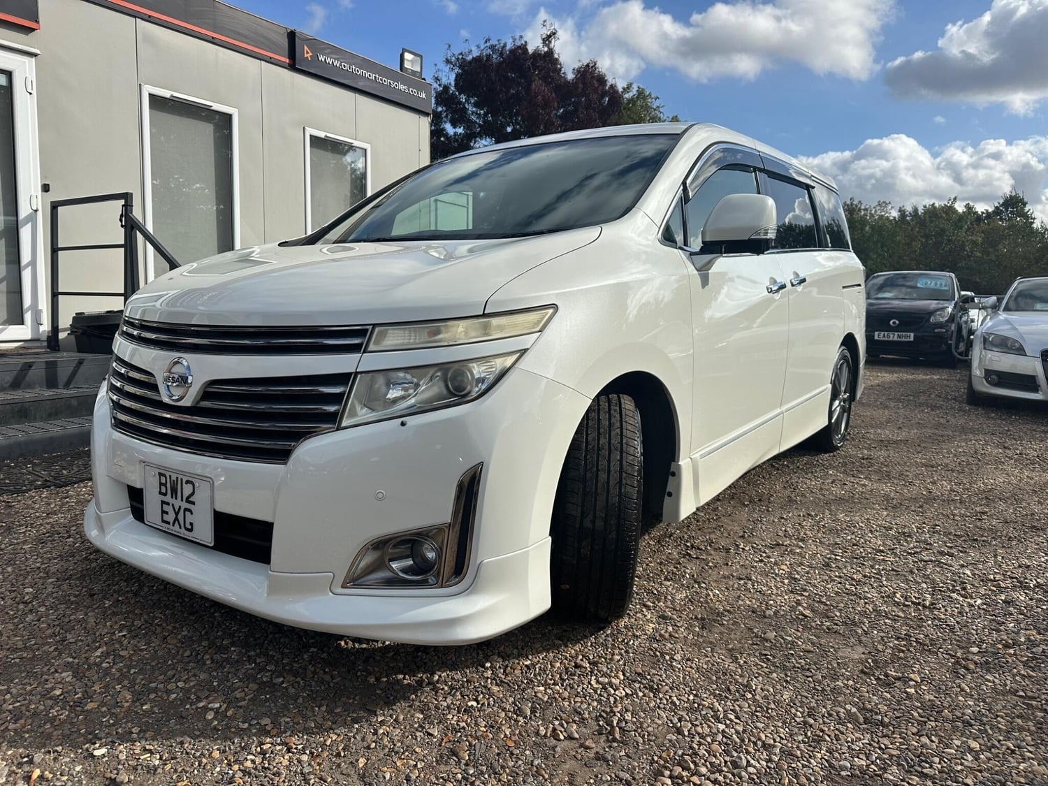 [ berth ]Nissan Elgrand