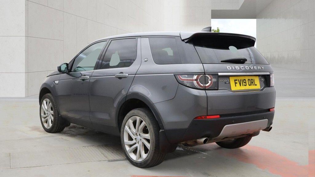 [ berth ]Land Rover Discovery Sport