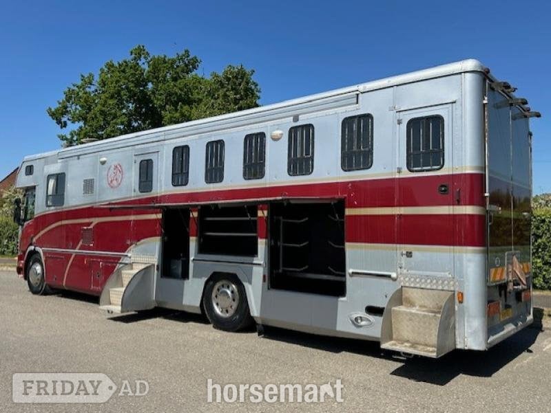 Andrew Maudsley  Scania Horsebox - Trailers & Horseboxes