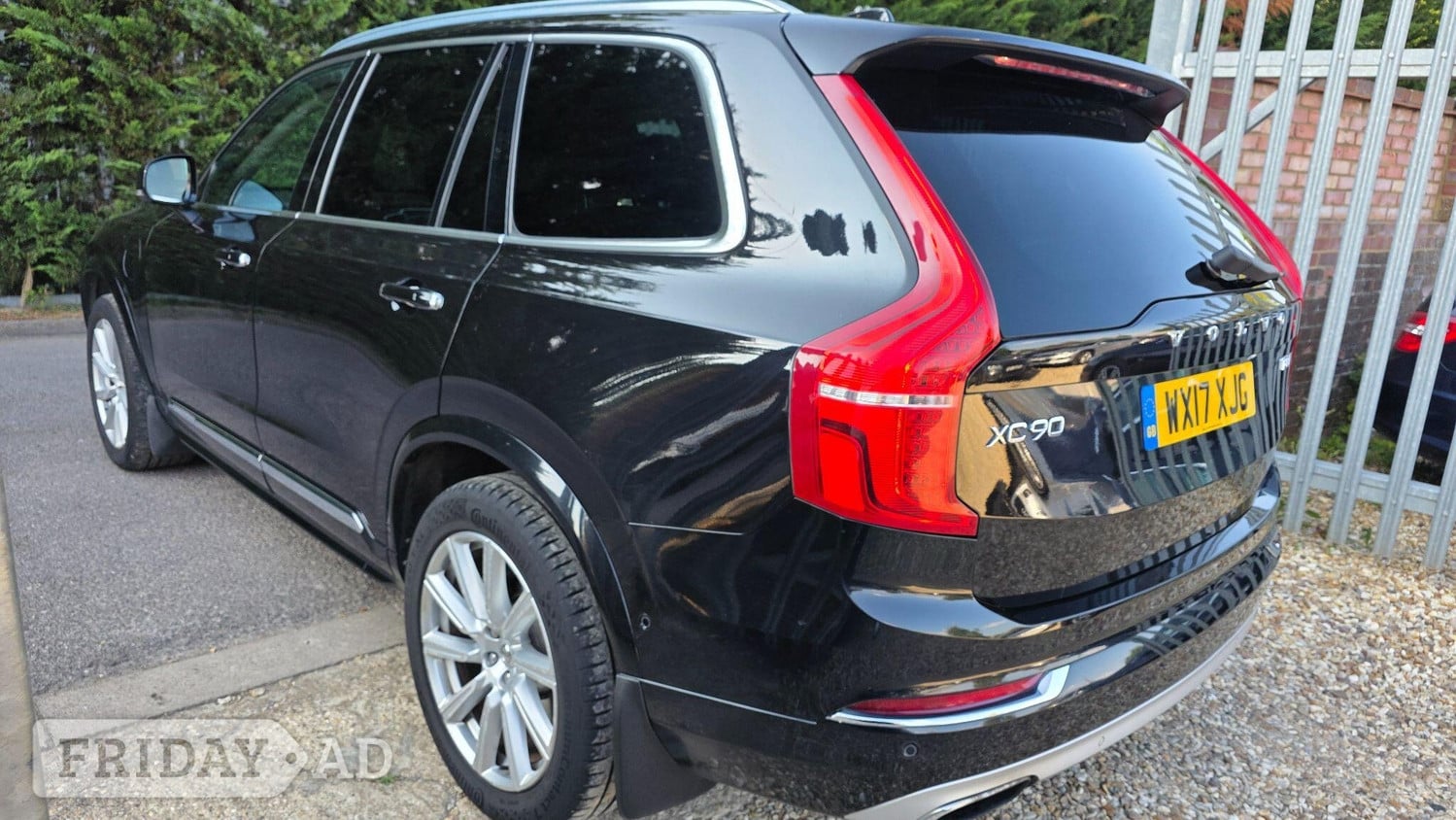 Volvo XC90 2017 - Cars in Leighton Buzzard
