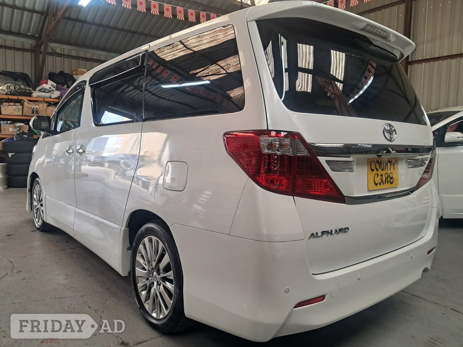 Toyota Alphard 2013 - Cars in Rochester