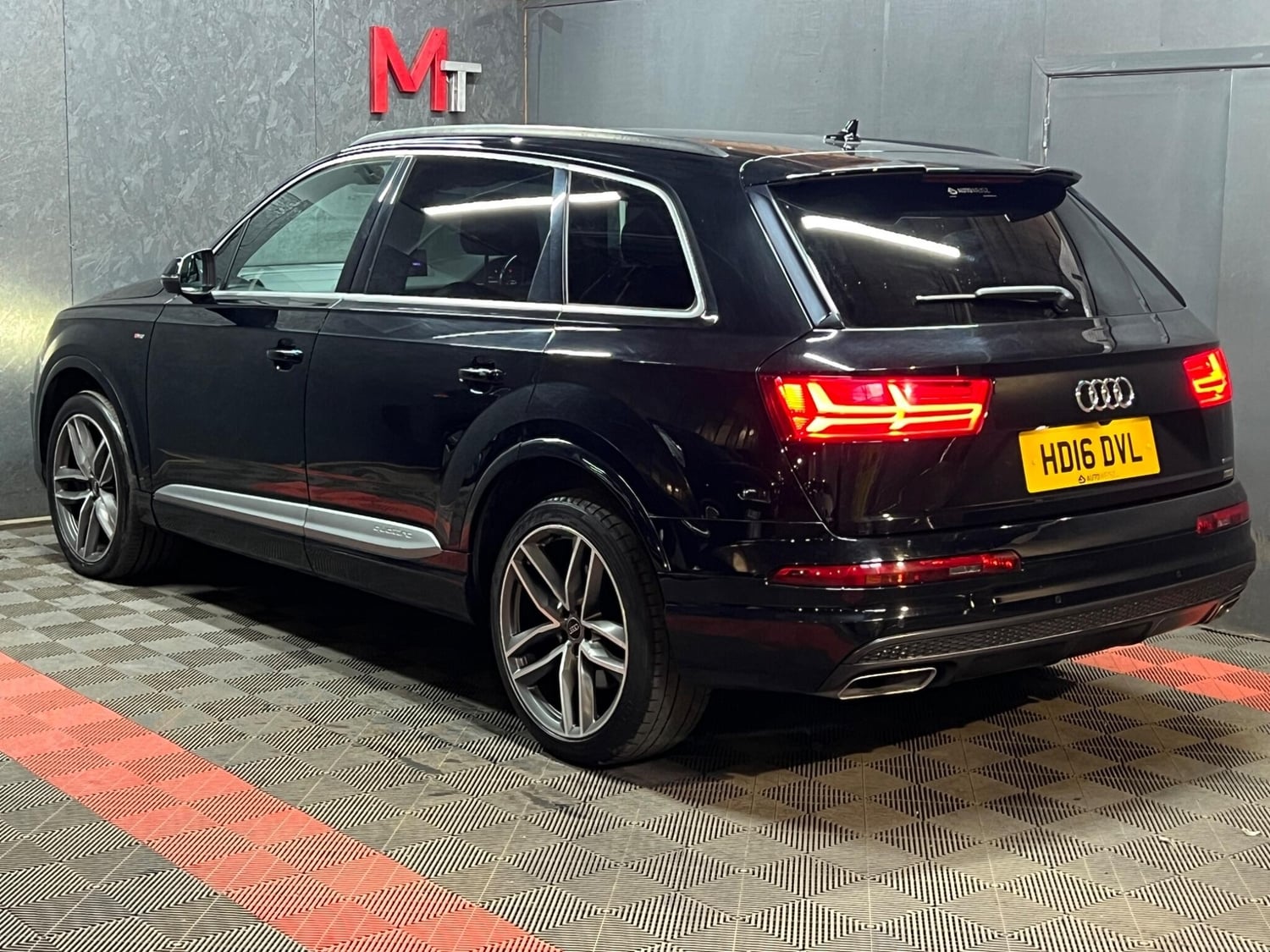 Audi Q7 2016 - Cars in Halifax