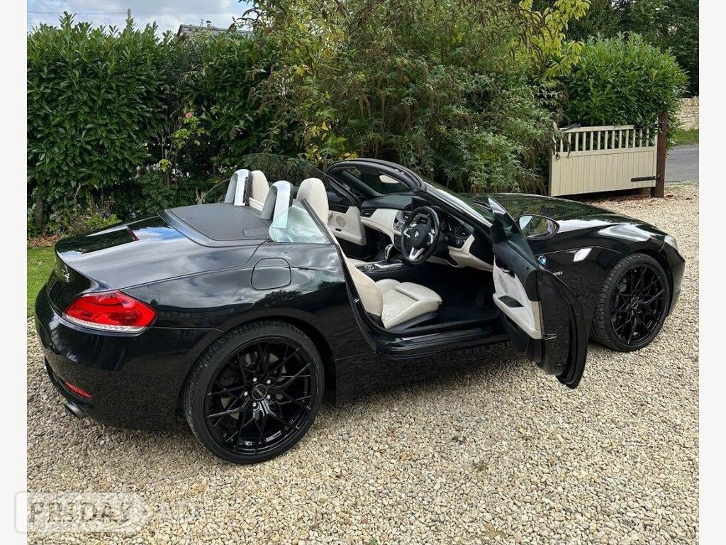BMW Z4 2010 - Cars in St. Albans