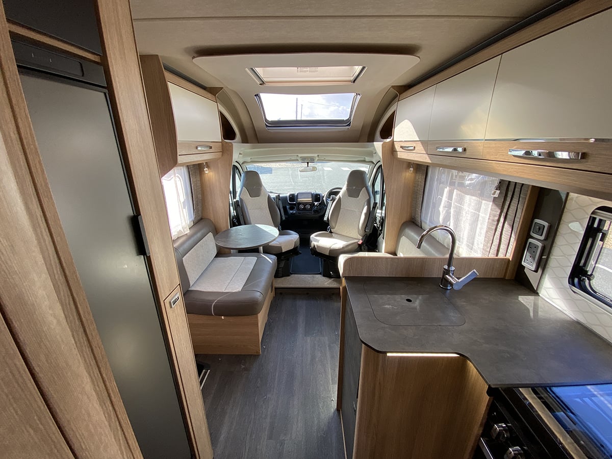 Auto-Trail Tracker SB 2024 for sale - Motorhomes & Caravans in Newark