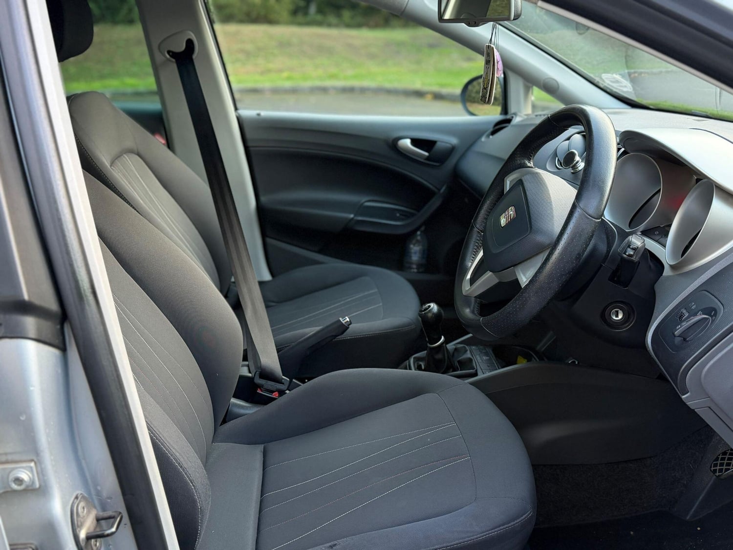 SEAT Ibiza 2011 - Cars