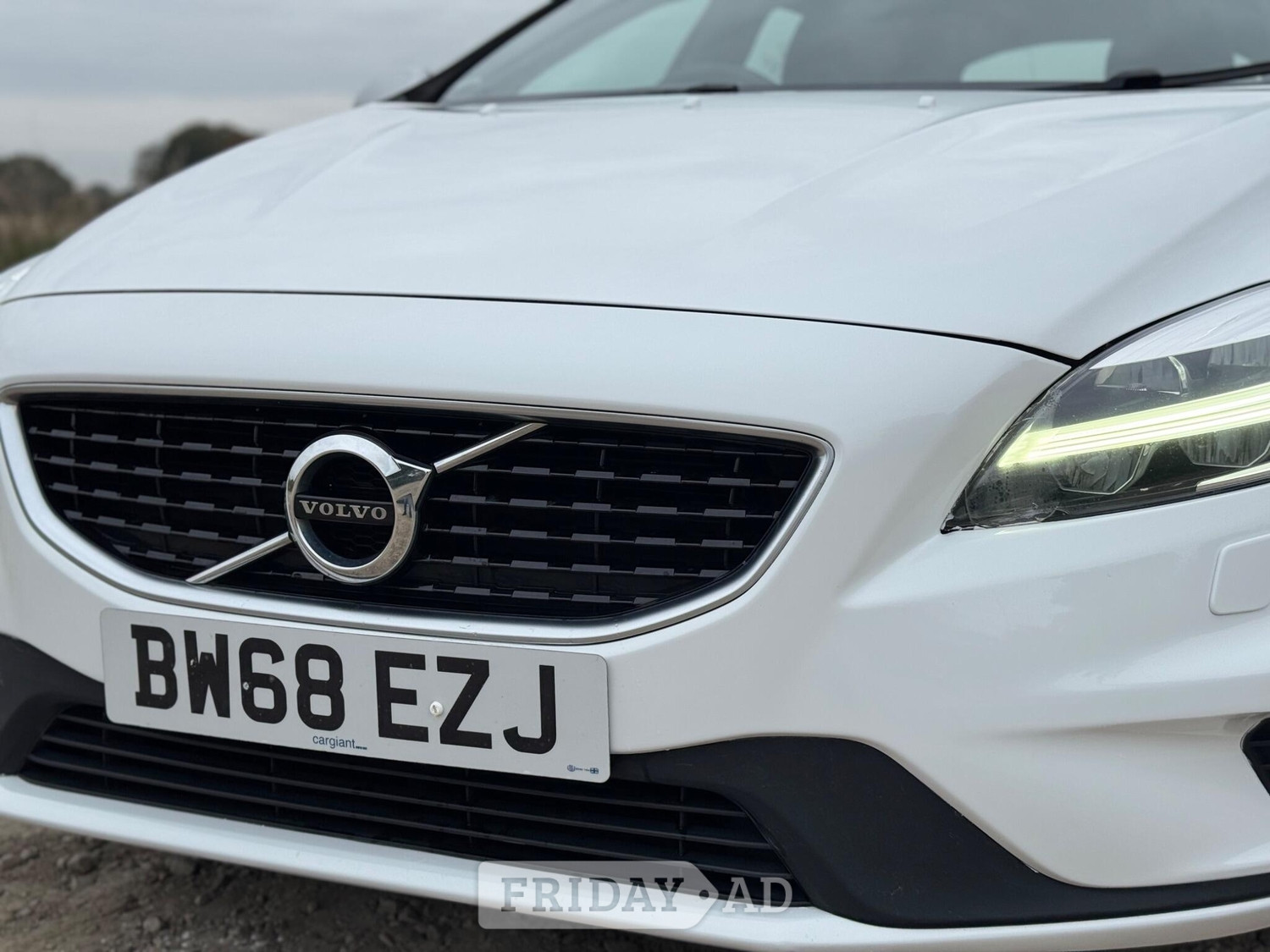 Volvo V40 2019 - Cars
