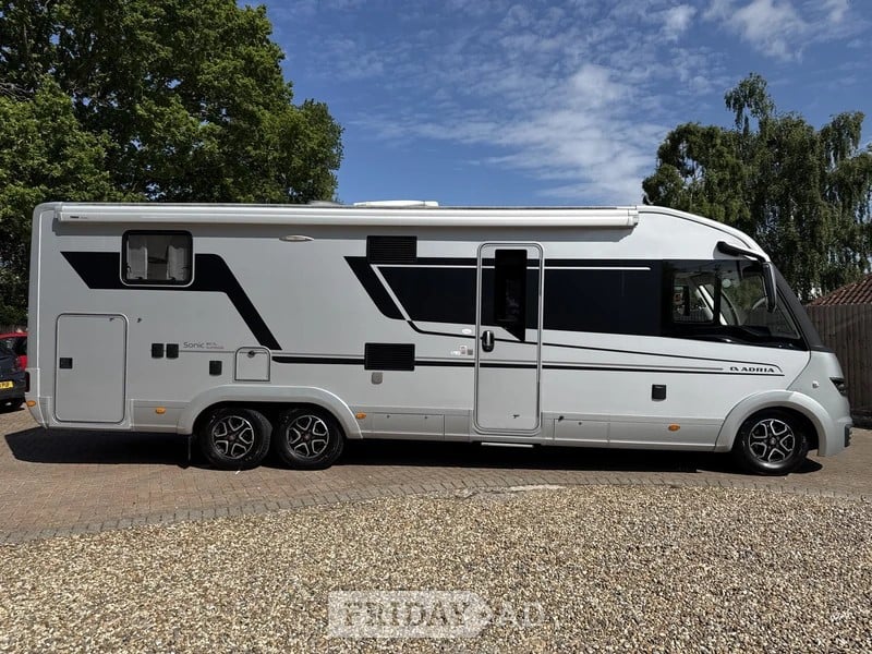 Adria Sonic Supreme 810 SL Halstead