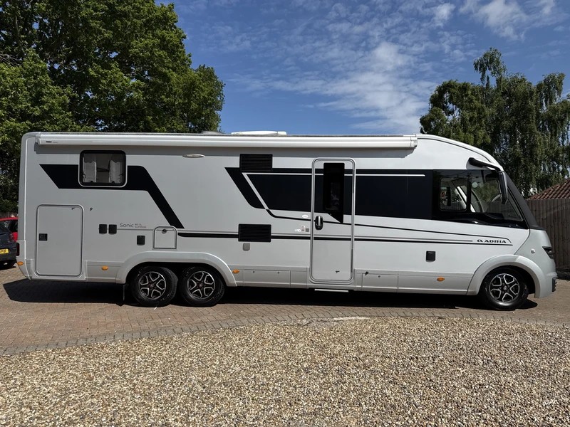 Adria Sonic Supreme 810 SL Halstead