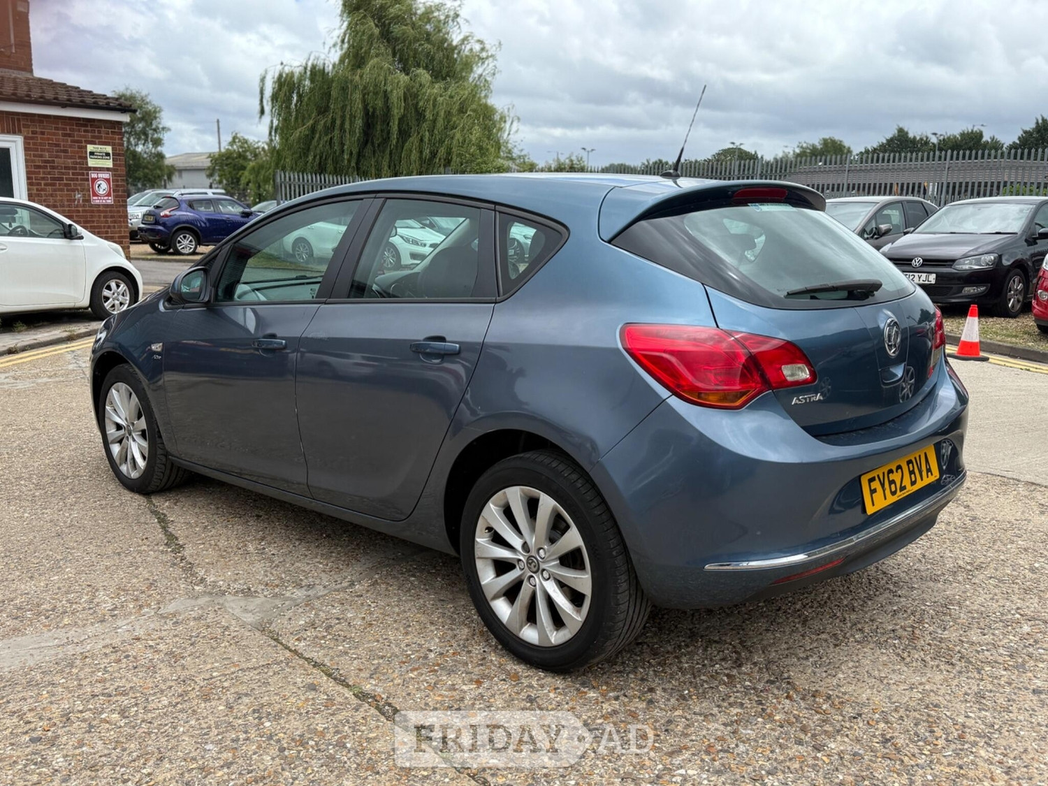 Vauxhall Astra 2012 - Cars in Leighton Buzzard