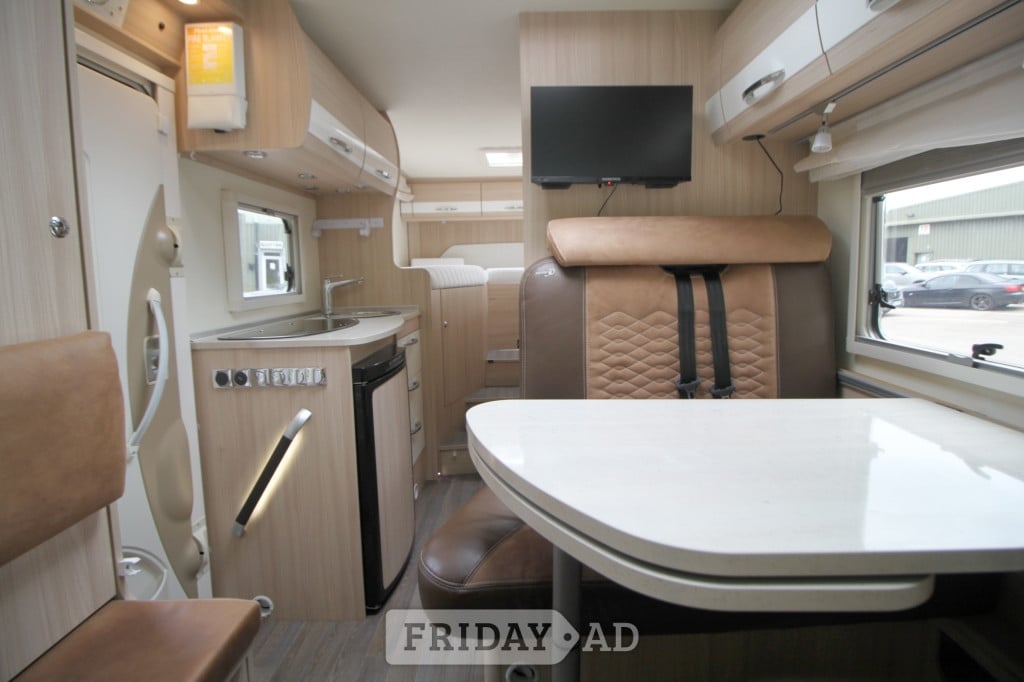 [3 berth ]Burstner TRAVEL VAN