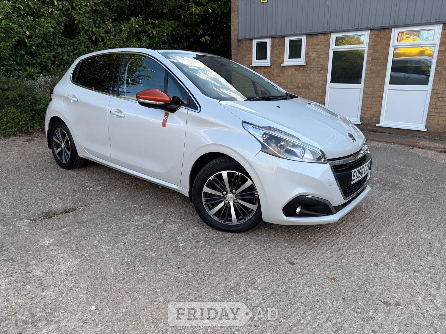 Peugeot 208 2016 in Peterborough