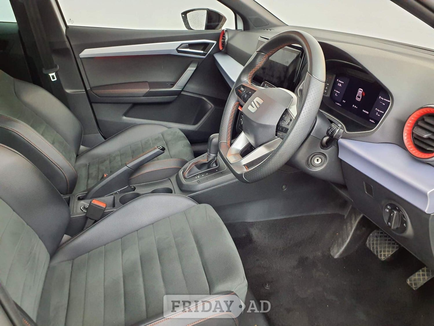 [ berth ]SEAT Ibiza
