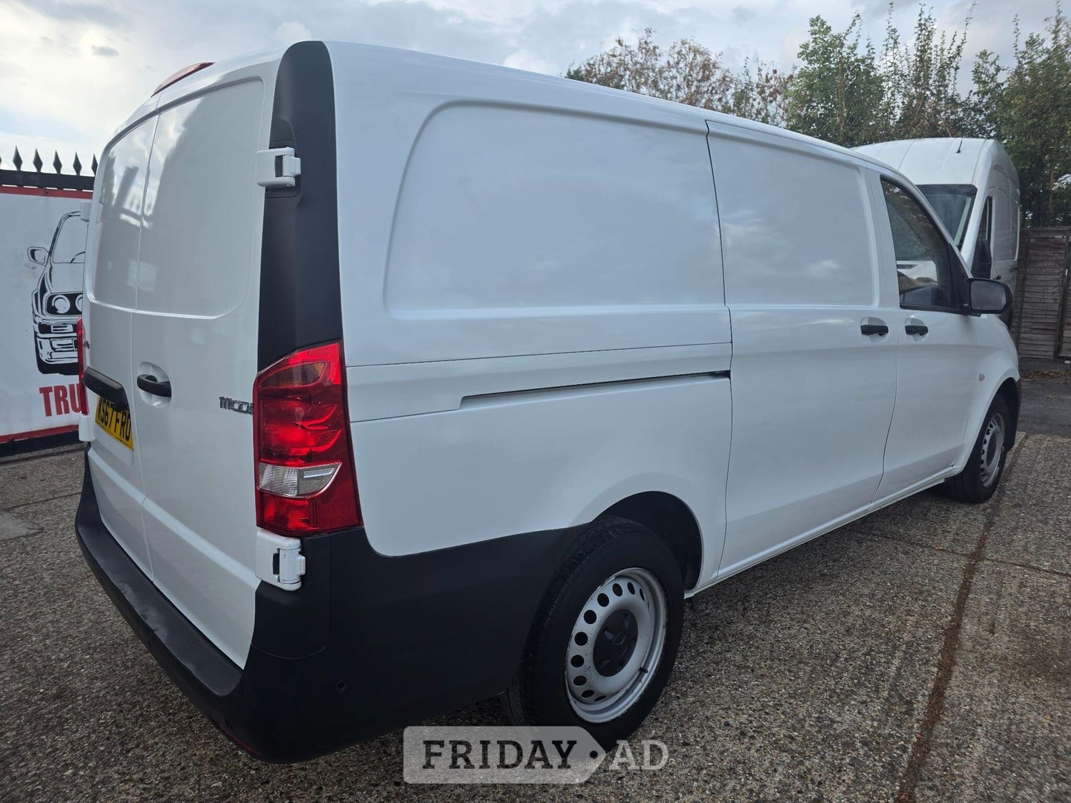 Mercedes-Benz Vito 2017 - Vans & Commercial Vehicles in Hounslow