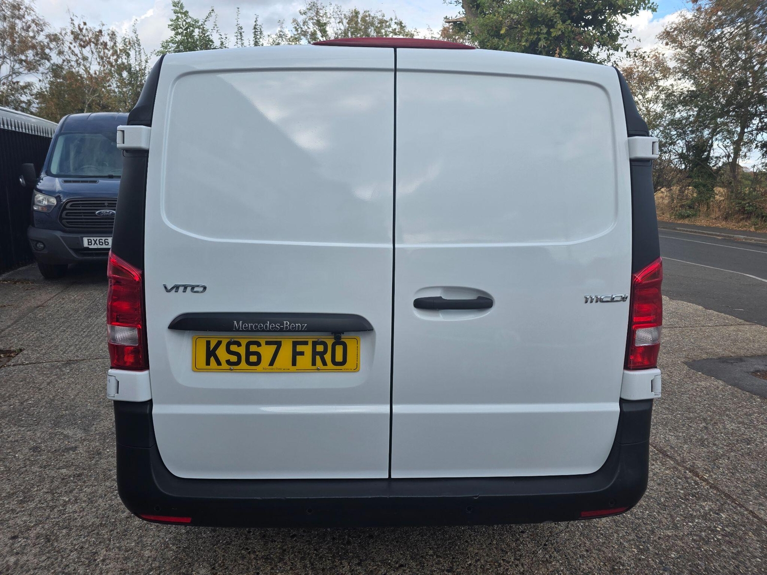 Mercedes-Benz Vito 2017 - Vans & Commercial Vehicles