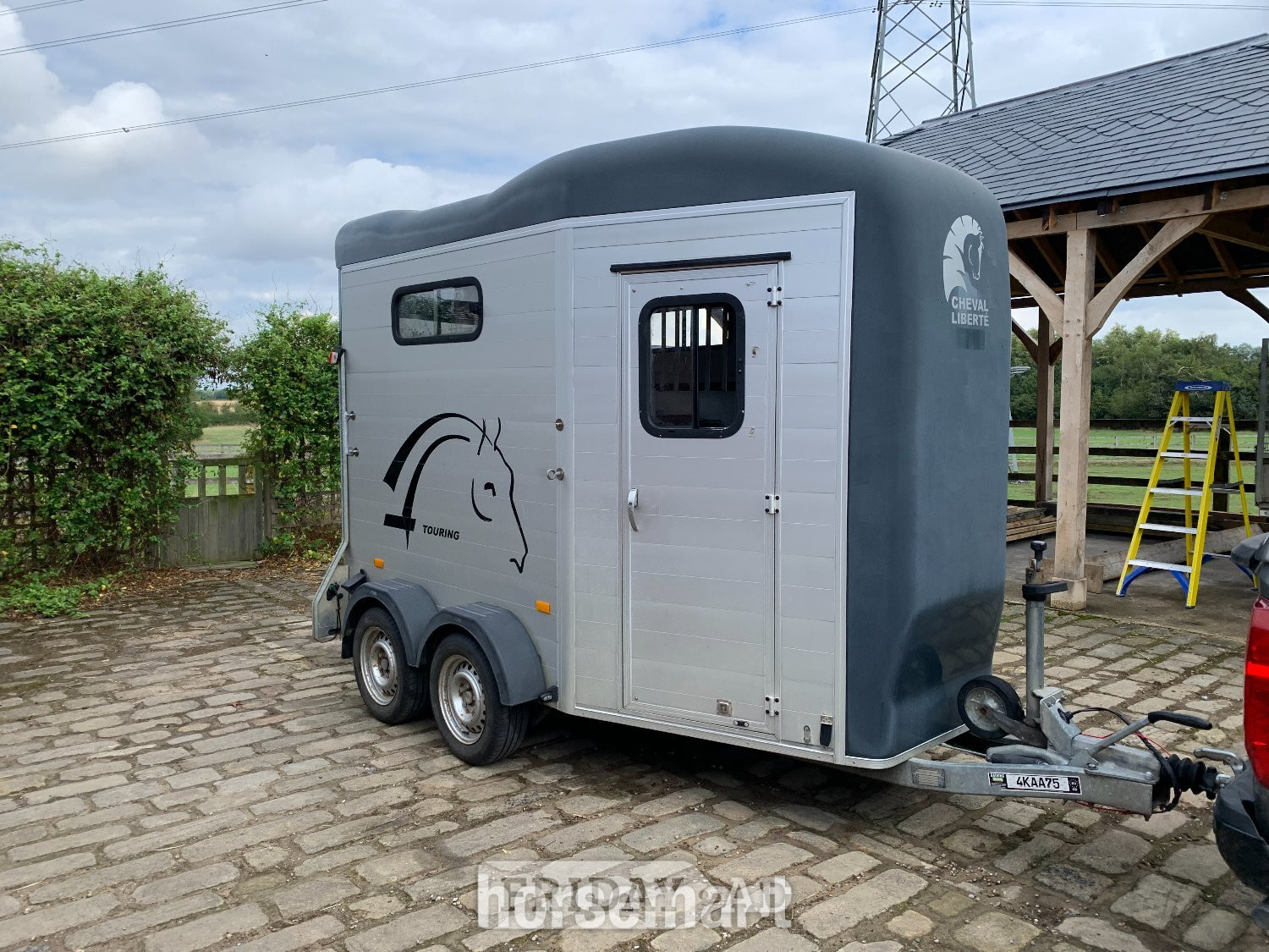 [ berth ]Cheval Liberte Touring Country